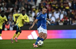 意U18主帅：卡马达回撤拿球技术稍显粗糙，但禁区内绝对是现象级