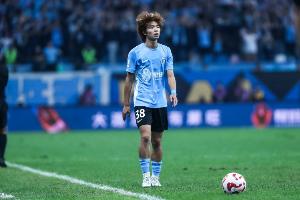 吕焯毅本场比赛有8次抢断，刷新大连英博球员单场中超抢断数新高