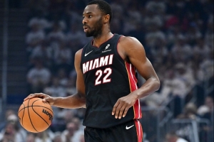 不咋地！维金斯16中6&三分6中1拿15分9板 出现4失误&正负值-15