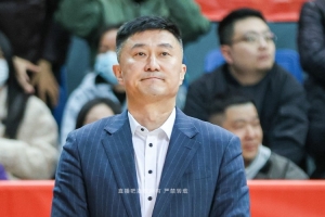 杜锋：现场座位基本都坐满 欢迎球迷来东莞感受不一样的篮球氛围