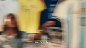 阿迪世界杯宣传片：亚马尔化身西部牛仔，梅西精准踢击倒保龄球瓶