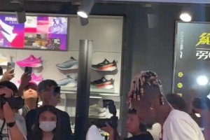 是谁在叫我最讨厌的人？巴特勒听到球迷叫“巴迪”的反应！