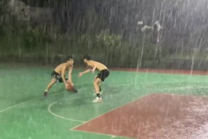 当年即使下大雨也要和你单挑的兄弟，还在吗？😭😭😭