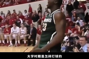 晚上百分大战！来看看追梦大学时候是怎么样打球的