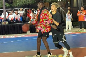 郭艾伦和徐静雨打球太搞笑了！格林都看傻了😂