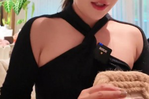 刘维伟糊涂啊！刘维伟前妻为女儿举办10岁生日趴 身材真顶啊~