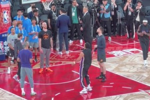 吉马良斯直塞太妙了，埃斯特旺推射得手，巴西1-0韩国