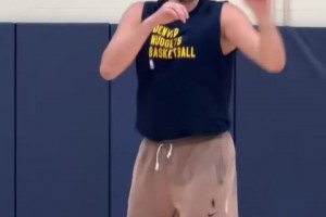 林书豪：我去了王嘉尔的演唱会！原来蹦野迪是这样的😂