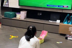 苏超的魅力！南京队点球大战被淘汰瞬间，南京小球迷难掩泪水😭