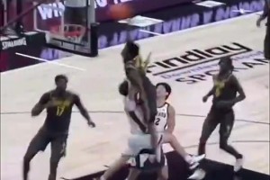 A史密斯：詹姆斯夺冠前心里脆弱，在热火第一年不敢独自接受采访