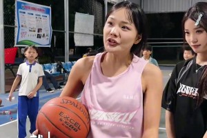 声音吵个不停！集梦116女子篮球爱好者进行搞笑内战赛😅