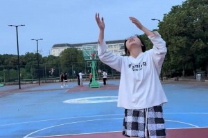 杜兰特：每次换队，我都会想起一个人，他曾经很喜欢我...